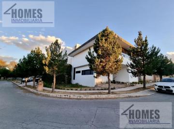 Casa · 1100m² · 4 Recámaras · 5 Estacionamientos · Casa - San Luis Potosí