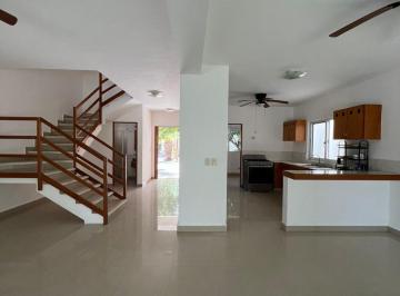 Casa en condominio de 3 habitaciones, Solidaridad · Casa en Renta, 3 Recámaras, Selvamar