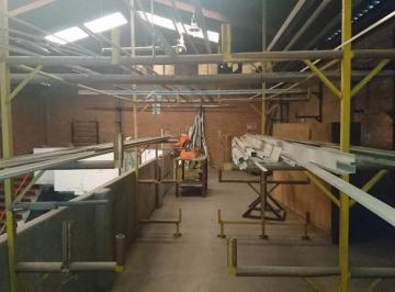Bodega comercial · 500m² · Excelente Bodega Comercial o Industrial con Gran Potencial Para Desarrollar Uso Mixto Hasta 8 Nivele