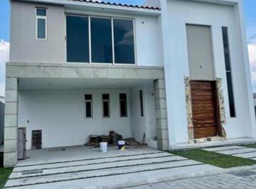 Casa en condominio · 252m² · 3 Recámaras · 2 Estacionamientos · Venta de Casa en Condado del Valle Metepec