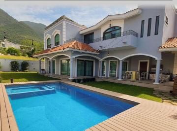 Casa de 6 habitaciones, Monterrey · Casa en Venta en Monterrey Zona Carretera Nacional La Herradura Club de Golf