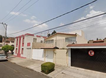 Casa de 3 habitaciones, Azcapotzalco · "Amplia Casa en Azcapotzalco: ¡Tu Hogar Perfecto te espera!"