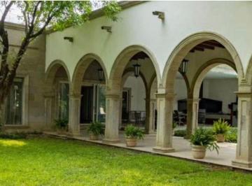 Casa · 4150m² · 3 Recámaras · 7 Estacionamientos · Casa en Venta en El Uro, Carretera Nacional
