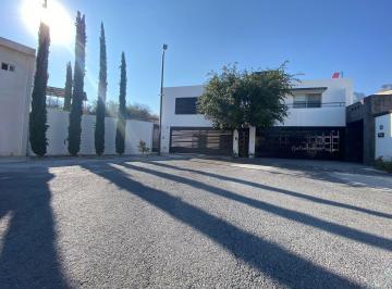 Casa de 3 habitaciones, Monterrey · Casa en Venta en Paseo de Cumbres