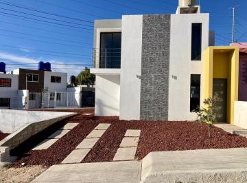Casa de 3 habitaciones, Mineral de la Reforma · Vende Casa Esquina Terreno Adicional Fracc Carboneras