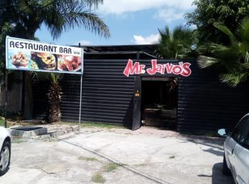 Local comercial · 916m² · 8 Estacionamientos · Local en Venta - (4)