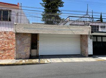Casa · 320m² · 3 Recámaras · 2 Estacionamientos · Venta de Casa Sola en La Colonia Altamirano en Toluca