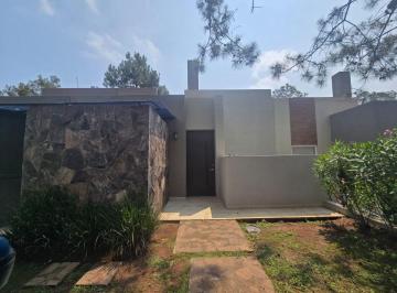 Casa · 150m² · 3 Recámaras · 2 Estacionamientos - ANY MARTINEZ · Casa en Renta en Altozano en Desnivel