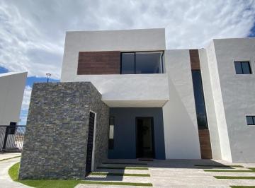 Casa · 127m² · 3 Recámaras · 2 Estacionamientos · Nueva con 3 Rec en Pozos