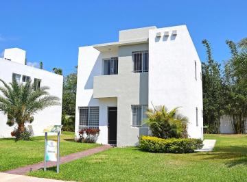 Casa · 100m² · 3 Recámaras · 1 Estacionamiento · Casa en Fraccionamiento Paseos de Merida Tixcacal, Modelo Santa Lucia