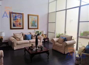 Casa · 260m² · 3 Recámaras · 3 Estacionamientos · Casa en Renta o Venta en Bosques del Prado Oriente