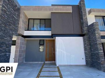 Casa · 200m² · 4 Recámaras · 2 Estacionamientos · Casa en Venta Portavedra León Guanajuato