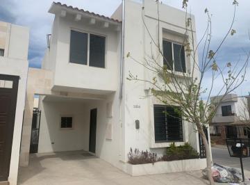 Casa de 3 habitaciones, Saltillo · Casa en Renta en Maravillas
