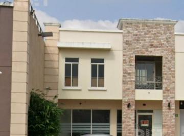 Local comercial · 143m² · Local en Col. Petrolera