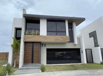 Casa · 345m² · 3 Recámaras · 3 Estacionamientos · Venta de Casa en Punta Tiburón