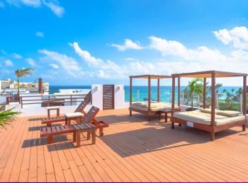 Departamento de 2 habitaciones, Solidaridad · Departamento a 200 m de La Playa, Alberca Vista Al Mar, en Venta Cocobeach