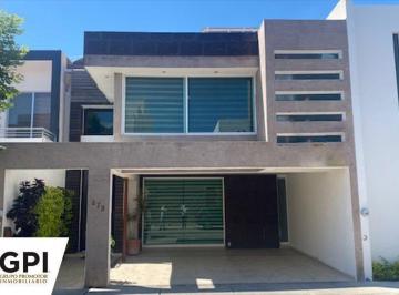 Casa · 160m² · 3 Recámaras · 2 Estacionamientos · Casa en Venta Sierra Nogal León Guanajuato