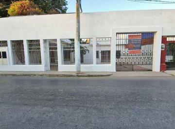 Casa · 561m² · 6 Recámaras · 6 Estacionamientos · Edificio Comercial en Venta Valladolid Yucatan | Calle Principal | Bacalar