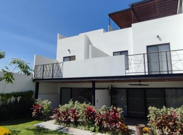 Casa en condominio de 3 habitaciones, Xochitepec · Casas Nuevas con Alberca en Santafe