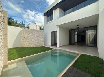 Casa de 4 habitaciones, Mérida · Casa Dentro de Privada Residencial Cerca de La Isla Cabo Norte.