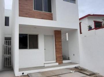 Casa · 120m² · 3 Recámaras · 1 Estacionamiento · Casa en Venta en Ciudad Madero Col. 15 de Mayo, Nueva