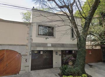 Casa de 4 habitaciones, Coyoacán · Hermosa Propiedad en Zona Exclusiva, Coyoacán ¡Descubre Tu Rincón de lujo!
