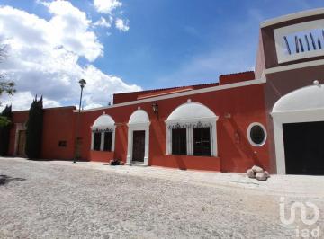 Casa · 1000m² · 5 Recámaras · Se Vende Casa con Vista Panoramica en Malanquín Club de Golfo en San Miguel de Allende