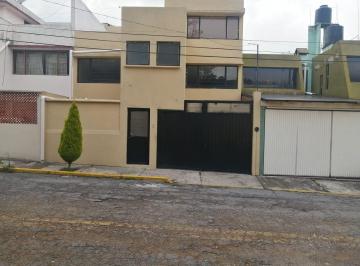 Casa · 256m² · 4 Recámaras · 1 Estacionamiento · Venta de Casa en La Colonia Rancho La Mora en Toluca