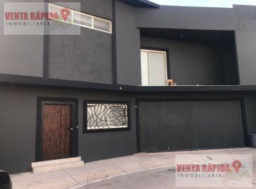Casa · 300m² · 3 Recámaras · 2 Estacionamientos · Casa en Fraccionamiento Los Tulipanes