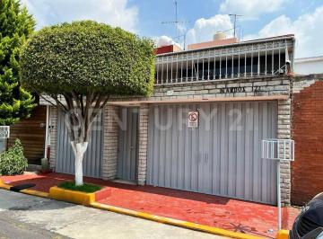 Casa · 300m² · 2 Recámaras · 2 Estacionamientos · Casa en Venta, Colonia Jardines de Coyoacán, Coyoacán, Ciudad de México.