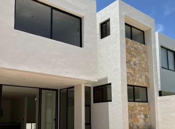 Casa de 4 habitaciones, Mérida · Casa de 3 Recámaras, Dentro de Privada con Amenidades.