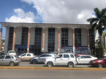 Oficina · 650m² · 35 Estacionamientos · Renta Planta Baja Para Oficinas Edificio Av Hidalgo, Tampico, Tams.