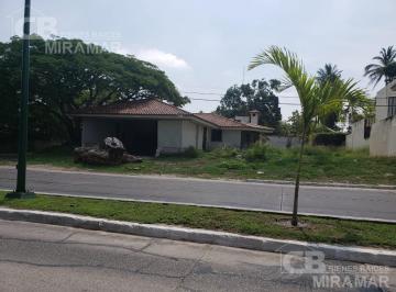 Terreno / Lote · 1000m² · Terreno - Petrolera