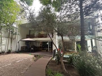 Casa de 4 habitaciones, Coyoacán · Casa en Venta en Pedregal de San Francisco