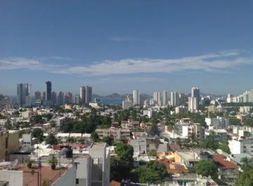 Casa · 295m² · 6 Recámaras · Casa Costa Azul