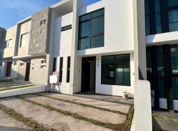 Casa en condominio de 3 habitaciones, Tlajomulco de Zúñiga · Casa en Venta en Casa Fuerte