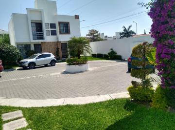 Casa de 3 habitaciones, Emiliano Zapata · Casa de 3 Recamaras con Alberca y Areas Verdes