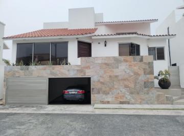 Casa · 250m² · 3 Recámaras · 2 Estacionamientos · Residencial El Sendero, Casa en Venta, 3 Recámaras, recámara Principal Planta Baja