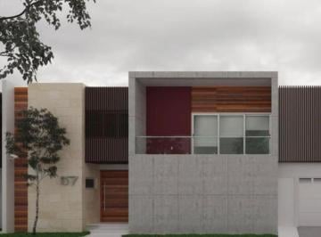 Casa · 570m² · 3 Recámaras · 4 Estacionamientos · Palmas Green Casa en Venta con Acabados de Lujo con Jardín y Alberca