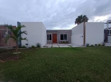 Casa · 91m² · 2 Recámaras · 2 Estacionamientos · Boca del Río, Congregacion Paso Colorado Casa en Venta de Una Planta