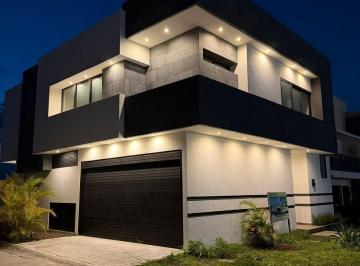 Casa · 254m² · 3 Recámaras · 2 Estacionamientos · Punta Tiburón, Casa en Venta con Espectacular Acabados y Vista, 3 Recamaras y Alberca