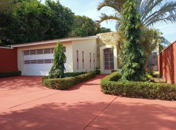 Casa · 231m² · 2 Recámaras · 3 Estacionamientos · Ejido San Jose Novillero, Boca del Río, Casa de Retiro en Venta