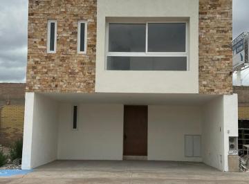 Casa · 255m² · 3 Recámaras · 2 Estacionamientos · Excelente Casa en Tarragona Residencial Lista Para Estrenar!