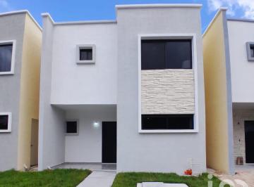 Casa · 140m² · 3 Recámaras · 2 Estacionamientos · Casa en Venta Polígono Sur Q. Roo