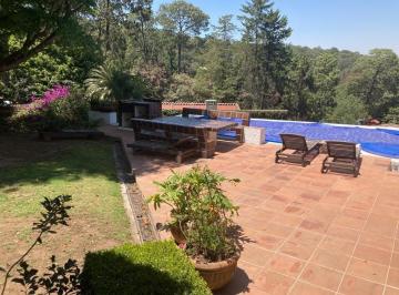 Casa · 325m² · 4 Recámaras · 4 Estacionamientos · Venta o Renta de Casa de Campo en Avándaro