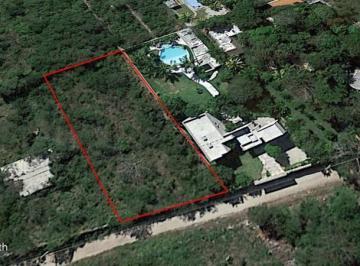 Terreno / Lote · 2100m² · Terreno Residencial Cholul 2,100 m² (30 m X 67 M)