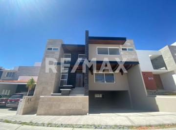 Casa · 526m² · 5 Recámaras · 6 Estacionamientos · Casa en Venta en Mision San Jerónimo en Queretaro