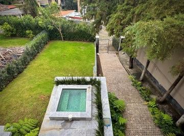 Casa de 4 habitaciones, Valle de Bravo · Casa en Venta en Avándaro con Vista Al Bosque en Valle de Bravo
