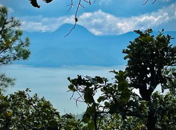 Terreno / Lote , Valle de Bravo · Terreno con Vista Al Lago en Valle de Bravo en El Fraccionamiento El Santuario