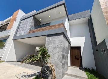 Casa · 223m² · 3 Recámaras · 2 Estacionamientos · Casa en Venta en Lomas Residencial Alvarado Veracruz Riviera Veracruzana